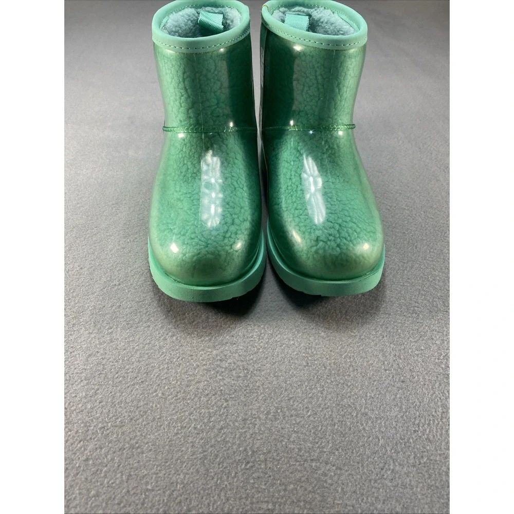 UGG Classic Green Clear Mini Boot Sherpa Lined Warm Logo Size 6‎ Waterproof